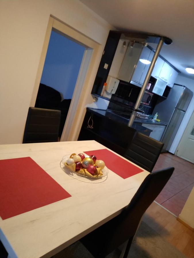Downtown Apartment Smederevo Bagian luar foto